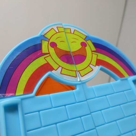 Paw Patrol: The Movie Liberty Total City Rescue Vehicle Playset and 6 Cars - Picture 15 of 15